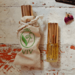 роза и безсмъртниче в жожоба